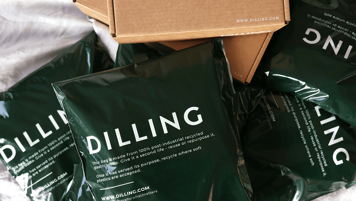 Shipping bags made of 100 recycled plastic Dilling